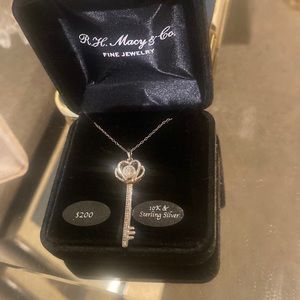 Nwt macys flower key necklace white gold and sterling silver